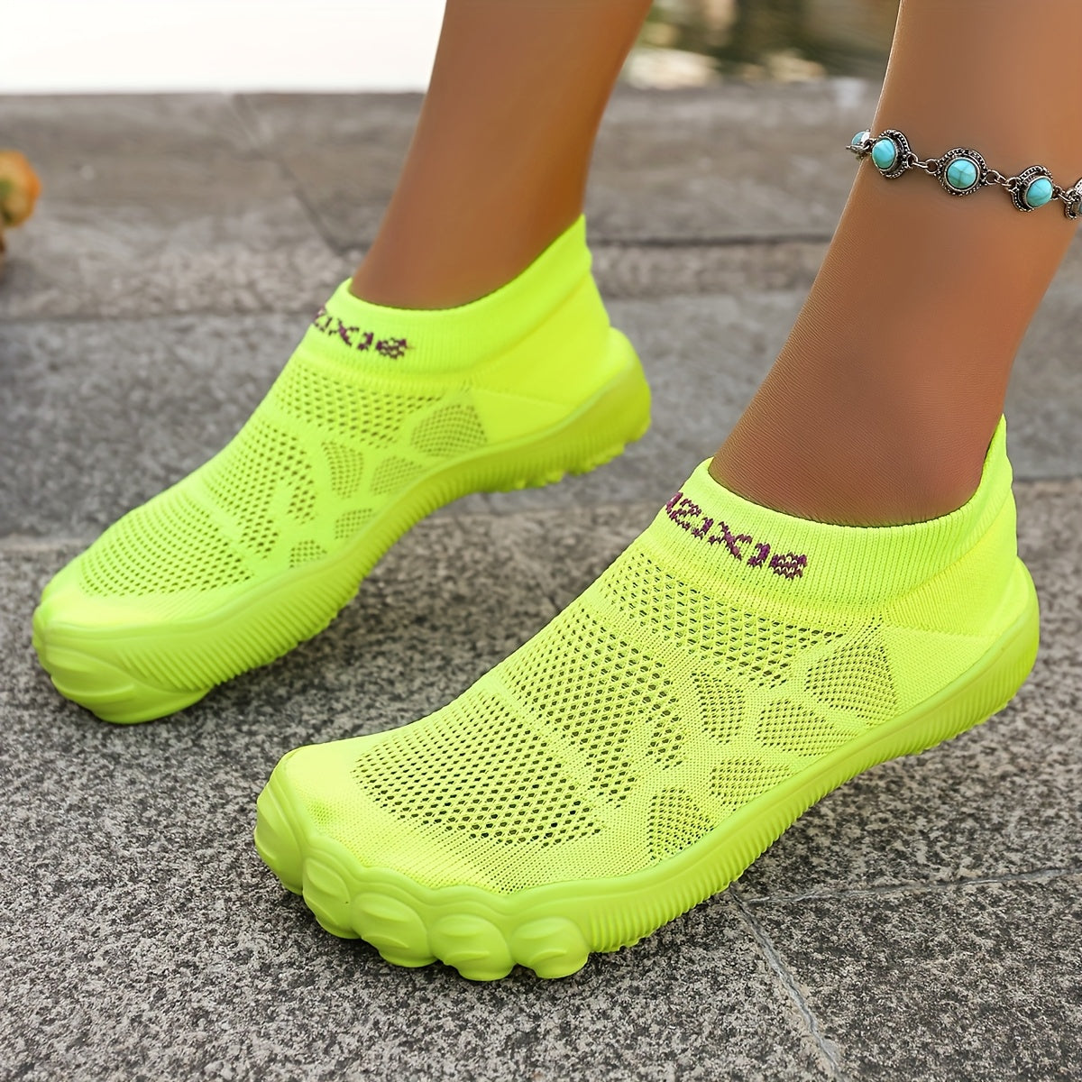 Unisex Breathable Five Toe Slip On Hiking Shoes All Season