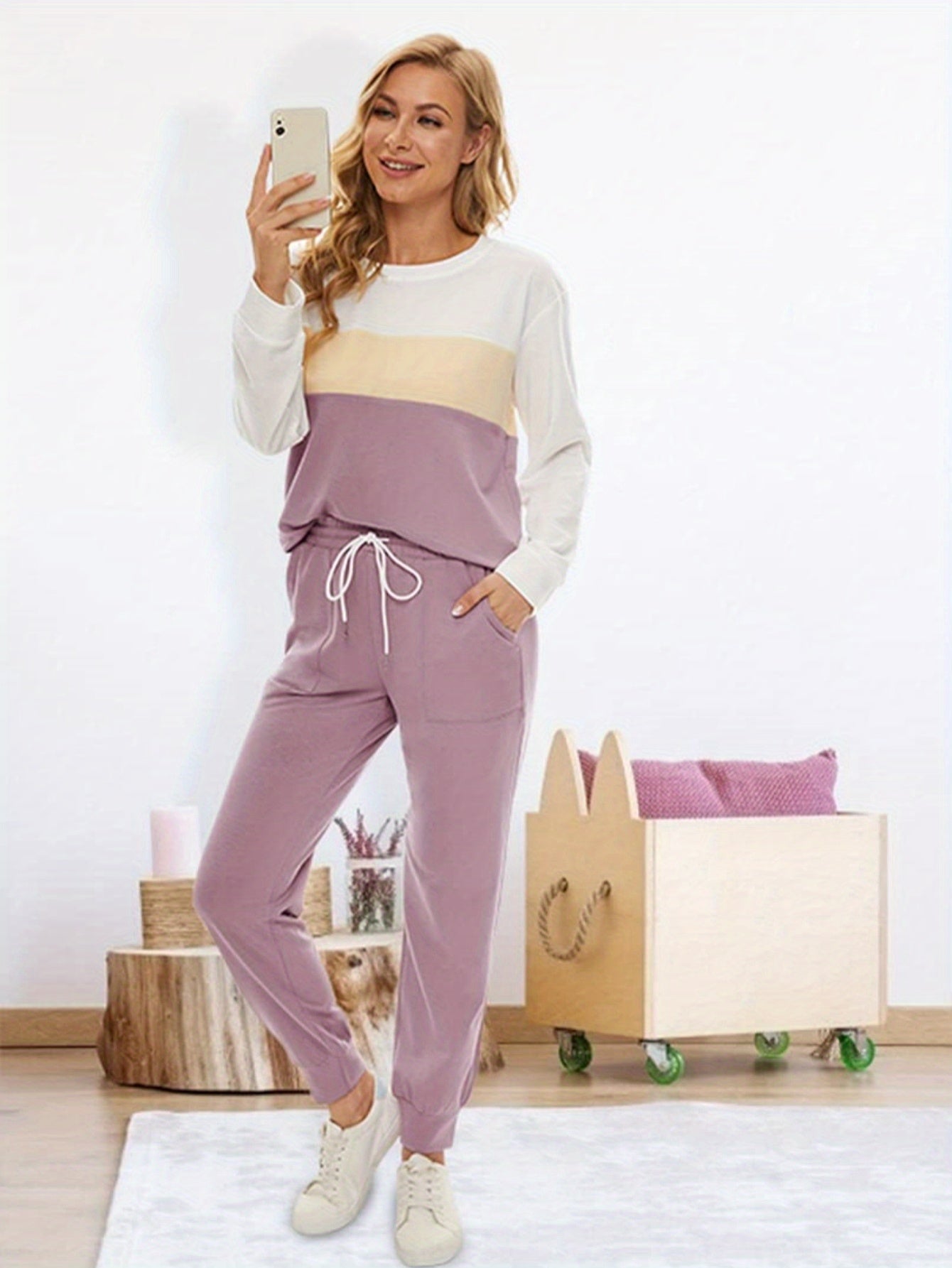 Ladies Lounge Set With Pockets Long Sleeve Crewneck