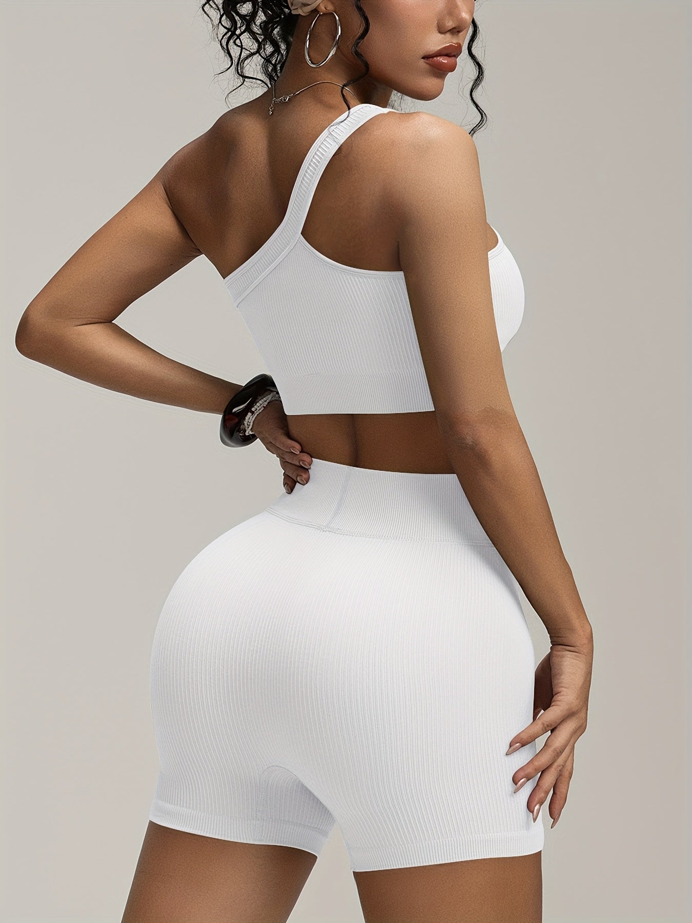 Breathable Yoga Set Top And Pants For All Day Comfort